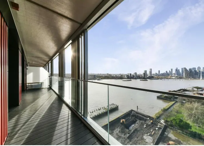 Modern Apartment In London
