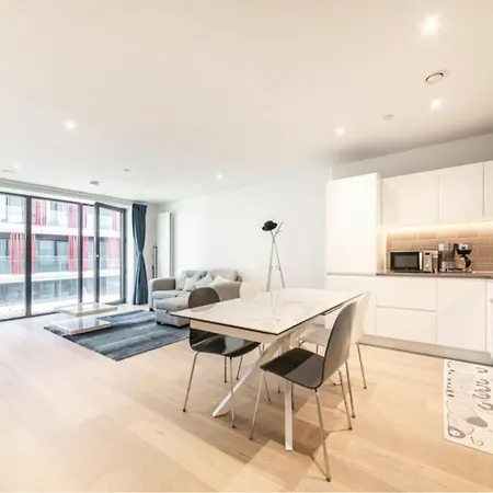 Modern Apartment In London Exterior photo
